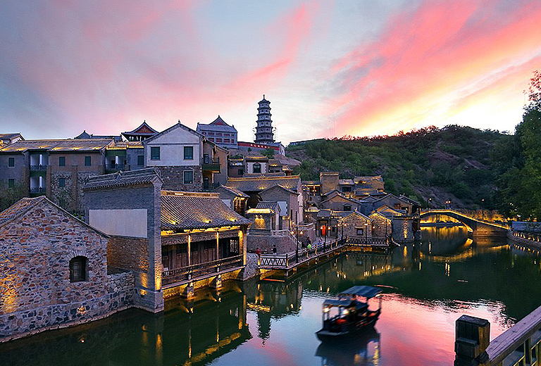 北京頂級５日－全程五星酒店、古北水鎮、三里屯VLLEGE、古裝拍照、圍爐煮茶、三排椅