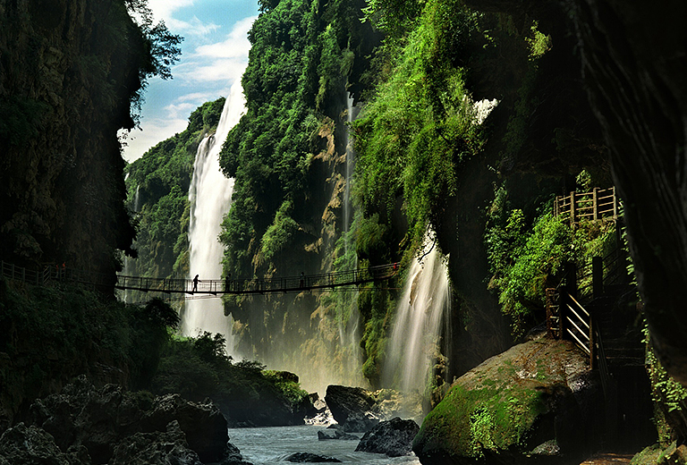 《文化參訪團》貴州６大名勝８日-荔波大小七孔、馬嶺河、黃果樹、烏江寨搖櫓船