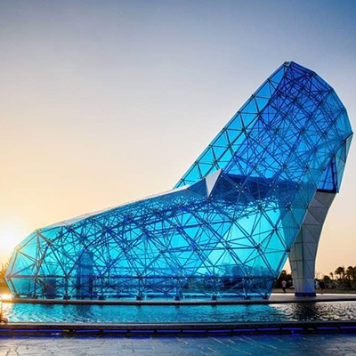 生命就該浪費在美好事物上，只要您願意為它停留。