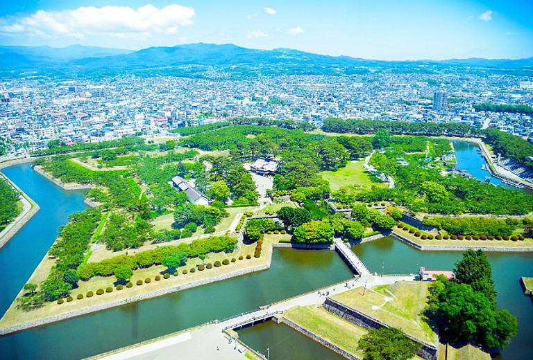 北海道函館百萬夜景+三大蟹和牛涮涮鍋+水酒無限暢飲溫泉五日(星宇)