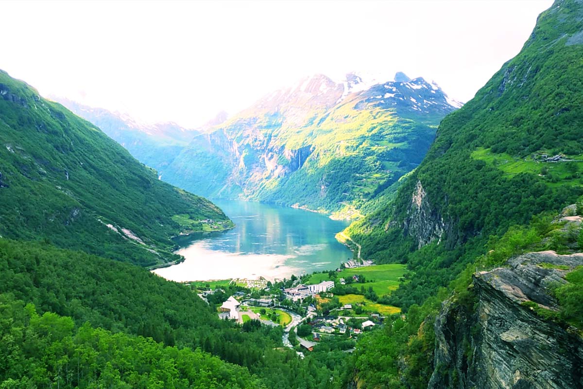 【阿聯假期】北歐經典四國 挪威三峽灣雙遊船深度13天