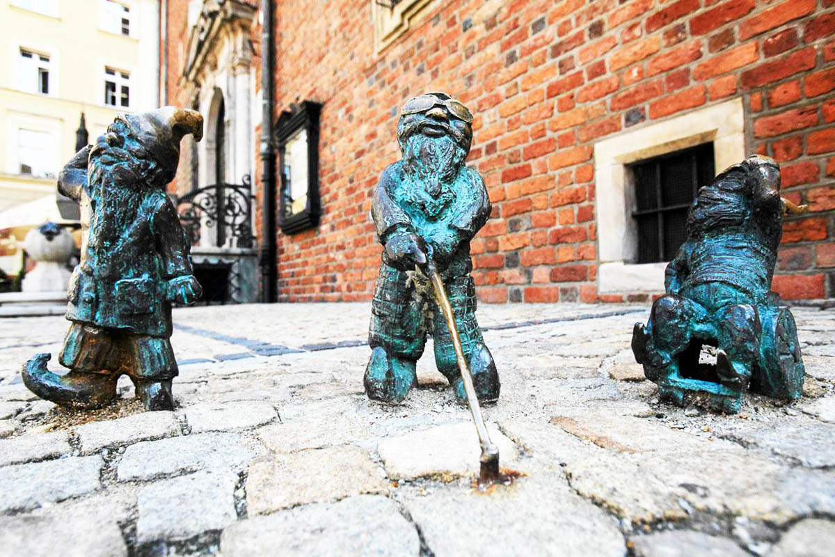 【阿聯假期】波蘭10天EK~馬爾堡、莫斯納城堡、薑餅博物館、奧斯維辛集中營、鹽礦地下城、波蘭特色美食、世界文化遺產之旅